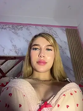 Snapshot of valeryfox__ chatting on 12/05/25, 12:58 valeryfox online show from 12/05/25, 12:58