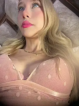 Snapshot of valeryfox__ chatting on 05/28/26, 12:30 valeryfox online show from 05/28/26, 12:30