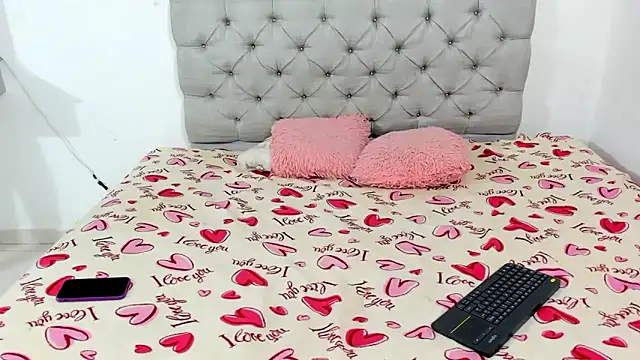 Snapshot of Briitney_tovar chatting on 12/16/25, 03:55 Briitney tovar online show from 12/16/25, 03:55