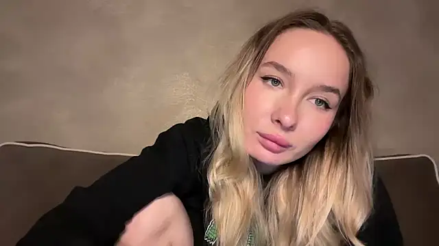 Snapshot of keeendall chatting on 12/01/25, 08:14 keeendall online show from 12/01/25, 08:14