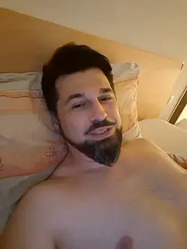 Snapshot of babayaga40 chatting on 11/21/25, 12:54 babayaga40 online show from 11/21/25, 12:54