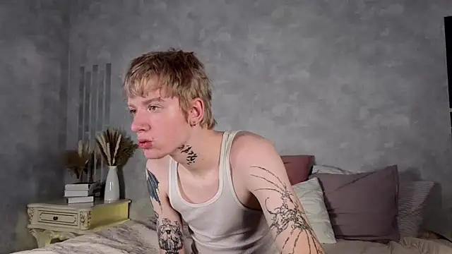 Snapshot of TRAVIS_CLAS chatting on 11/29/25, 03:15 TRAVIS CLAS online show from 11/29/25, 03:15