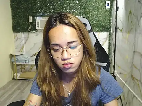 Snapshot of imadriana12 chatting on 11/26/25, 06:14 imadriana12 online show from 11/26/25, 06:14