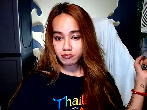 Snapshot of imadriana12 chatting on 07/05/26, 10:17 imadriana12 online show from 07/05/26, 10:17