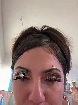 Snapshot of juicyonjuicy chatting on 11/21/25, 12:37 juicyonjuicy online show from 11/21/25, 12:37