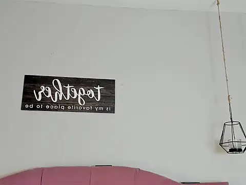 Snapshot of kylie1_ls chatting on 11/25/25, 01:16 kylie1 ls online show from 11/25/25, 01:16