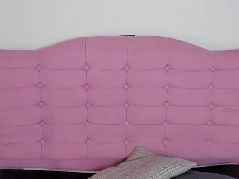 Snapshot of kylie1_ls chatting on 12/05/25, 01:25 kylie1 ls online show from 12/05/25, 01:25