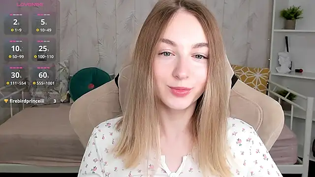 Snapshot of Shy_Polly chatting on 03/20/26, 12:04 Shy Polly online show from 03/20/26, 12:04