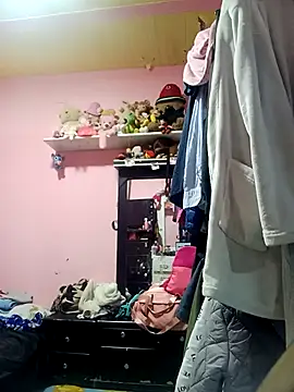 Snapshot of Chantal_sex22 chatting on 12/13/25, 08:14 Chantal sex22 online show from 12/13/25, 08:14