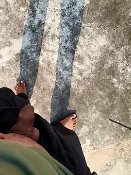 Snapshot of apka_rockstarr chatting on 11/24/25, 03:39 apka rockstarr online show from 11/24/25, 03:39