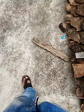 Snapshot of apka_rockstarr chatting on 12/14/25, 03:23 apka rockstarr online show from 12/14/25, 03:23