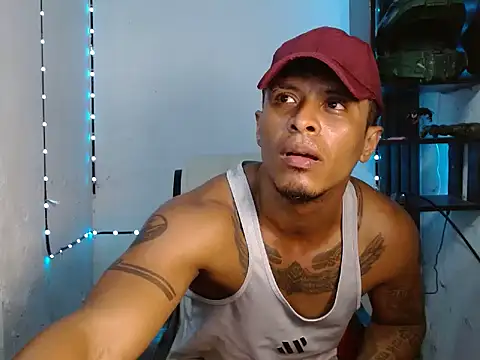 Snapshot of bigblackmen117uncs chatting on 12/16/25, 02:16 bigblackmen117uncs online show from 12/16/25, 02:16