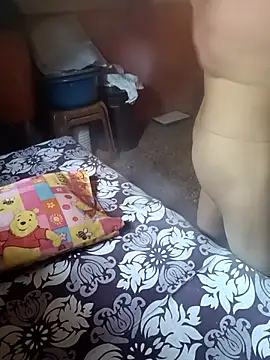 Snapshot of ronynott chatting on 12/01/25, 05:45 ronynott online show from 12/01/25, 05:45