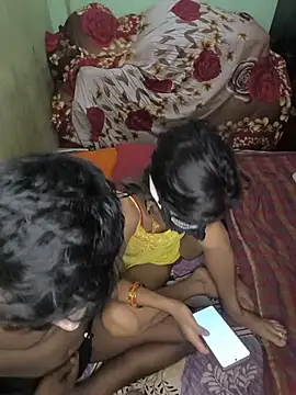 Snapshot of Laxmidevi000 chatting on 06/20/26, 04:15 Laxmidevi000 online show from 06/20/26, 04:15