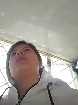 Snapshot of AnaMaria-12 chatting on 12/03/25, 08:07 AnaMaria-12 online show from 12/03/25, 08:07