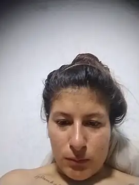 Snapshot of AnaMaria-12 chatting on 12/16/25, 10:15 AnaMaria-12 online show from 12/16/25, 10:15