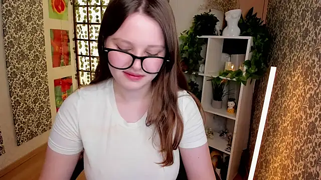 Snapshot of Lana_Moon__ chatting on 11/22/25, 08:24 Lana Moon online show from 11/22/25, 08:24