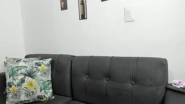 Snapshot of Violeta_Gracee chatting on 11/24/25, 11:37 Violeta Gracee online show from 11/24/25, 11:37