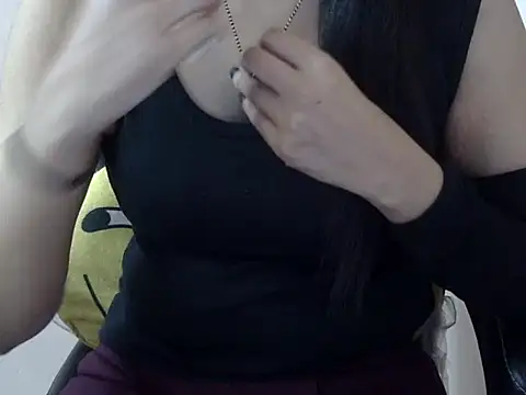 Snapshot of radhika_nar chatting on 12/14/25, 05:02 radhika nar online show from 12/14/25, 05:02