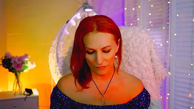 Snapshot of DianaTorrens chatting on 12/05/25, 09:51 DianaTorrens online show from 12/05/25, 09:51