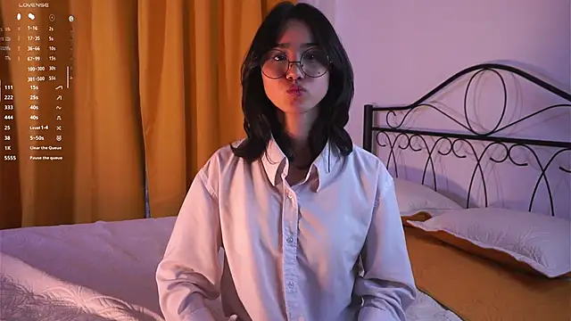 Snapshot of StaciaBratz chatting on 11/21/25, 07:01 StaciaBratz online show from 11/21/25, 07:01