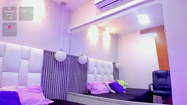 Snapshot of jazmin_gil chatting on 11/27/25, 11:56 jazmin gil online show from 11/27/25, 11:56