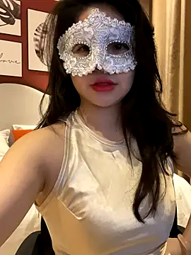 Snapshot of Queen-of-Love chatting on 12/04/25, 08:01 Queen-of-Love online show from 12/04/25, 08:01