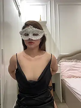 Queen-of-Love online show from 05/26/26, 10:00
