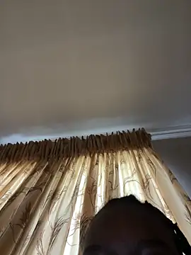 Lyana silver21 online show from 12/17/25, 07:25