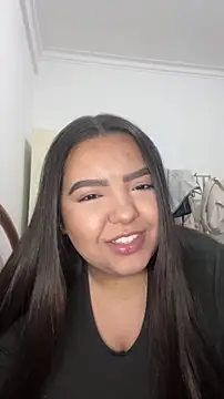 Snapshot of princezzc chatting on 12/13/25, 11:43 princezzc online show from 12/13/25, 11:43