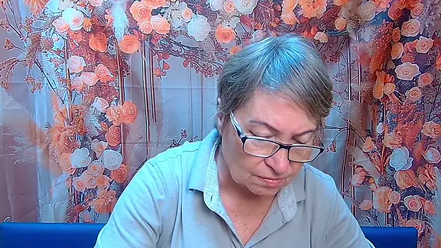 Snapshot of OlgaLuck chatting on 12/01/25, 06:07 OlgaLuck online show from 12/01/25, 06:07