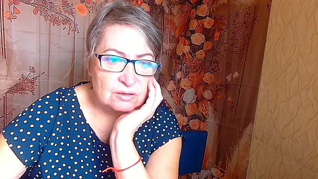 Snapshot of OlgaLuck chatting on 12/02/25, 06:19 OlgaLuck online show from 12/02/25, 06:19