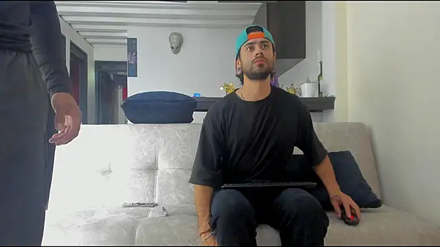 Snapshot of heteros_curious chatting on 11/24/25, 09:58 heteros curious online show from 11/24/25, 09:58