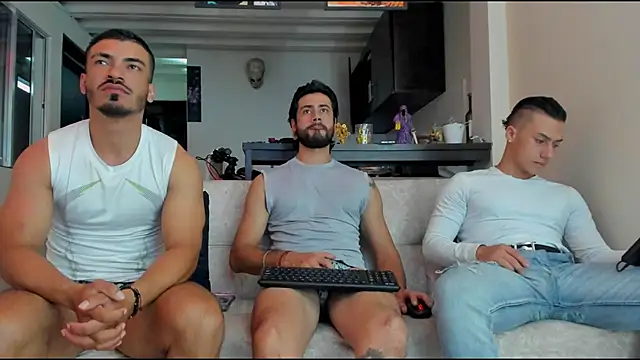 Snapshot of heteros_curious chatting on 12/02/25, 11:34 heteros curious online show from 12/02/25, 11:34