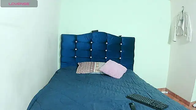 ashleey palmer online show from 06/28/26, 12:33