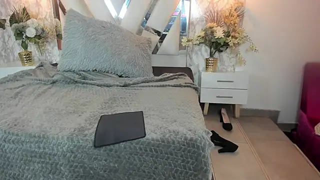 Snapshot of Mysterius_Woman chatting on 02/16/26, 12:56 Mysterius Woman online show from 02/16/26, 12:56