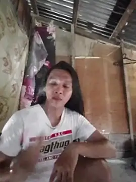 Snapshot of lovelycarla32 chatting on 11/27/25, 05:09 lovelycarla32 online show from 11/27/25, 05:09