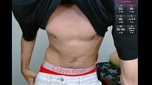 Snapshot of Neithanzynnx chatting on 11/28/25, 07:49 Neithanzynnx online show from 11/28/25, 07:49