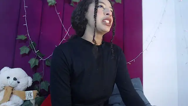 Snapshot of Tinyy_Star chatting on 12/14/25, 07:07 Tinyy Star online show from 12/14/25, 07:07