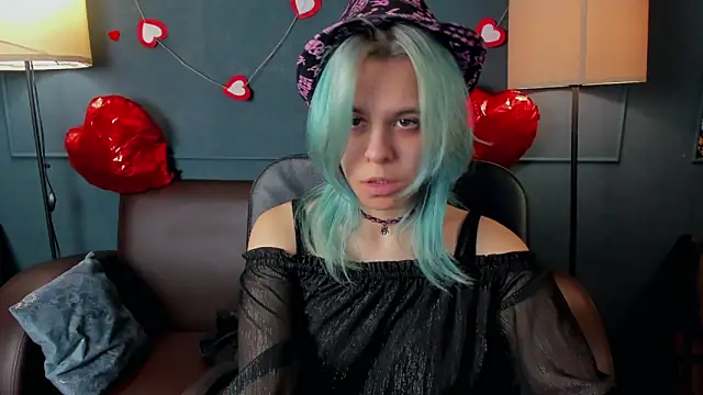 Snapshot of LiraBelle chatting on 02/19/26, 03:13 LiraBelle online show from 02/19/26, 03:13
