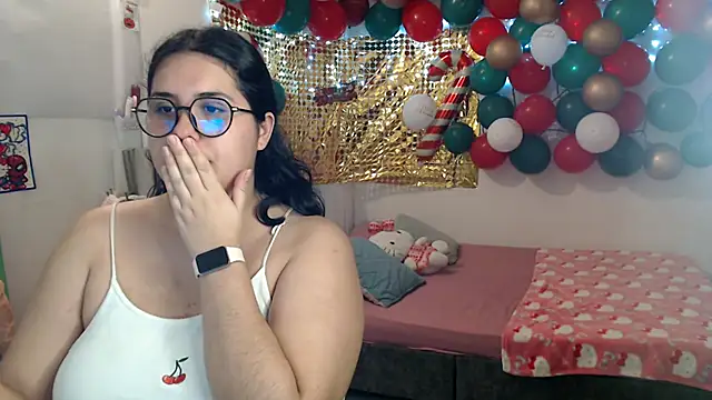 suckdreams19 online show from 12/18/25, 04:29