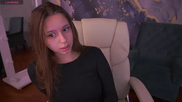 Snapshot of TinyNatalie chatting on 05/02/26, 06:07 TinyNatalie online show from 05/02/26, 06:07
