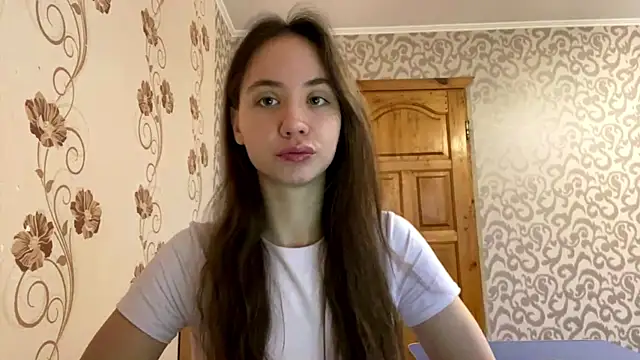 Snapshot of ChandaApplin chatting on 12/04/25, 07:17 ChandaApplin online show from 12/04/25, 07:17