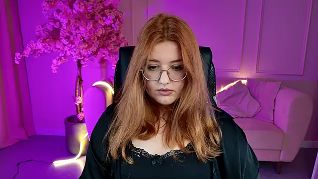 Snapshot of StaceyJensen chatting on 11/24/25, 05:29 StaceyJensen online show from 11/24/25, 05:29