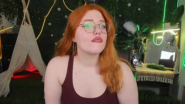Snapshot of StaceyJensen chatting on 03/18/26, 01:14 StaceyJensen online show from 03/18/26, 01:14