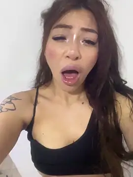DAKOTA SAKURA online show from 05/28/26, 12:52