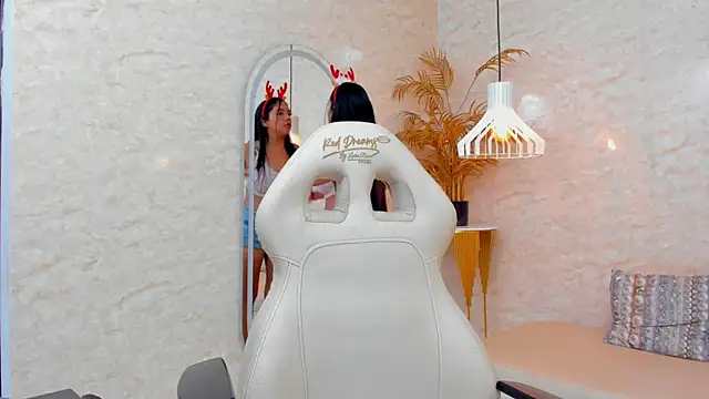 Snapshot of Mai_Bigboobs chatting on 12/01/25, 11:48 Mai Bigboobs online show from 12/01/25, 11:48