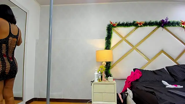 Snapshot of DayanBrown chatting on 12/14/25, 02:55 DayanBrown online show from 12/14/25, 02:55