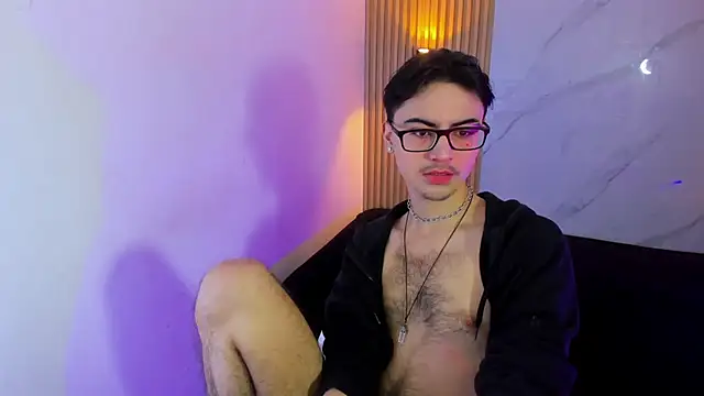 Snapshot of Im_Dayros chatting on 12/14/25, 03:34 Im Dayros online show from 12/14/25, 03:34