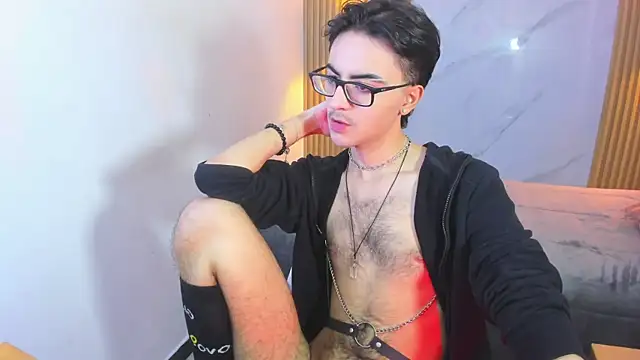 Snapshot of Im_Dayros chatting on 12/15/25, 03:33 Im Dayros online show from 12/15/25, 03:33